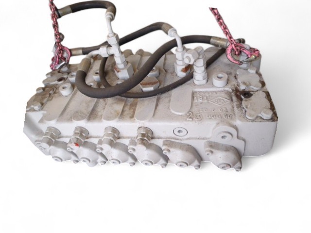 New Holland – 8904022