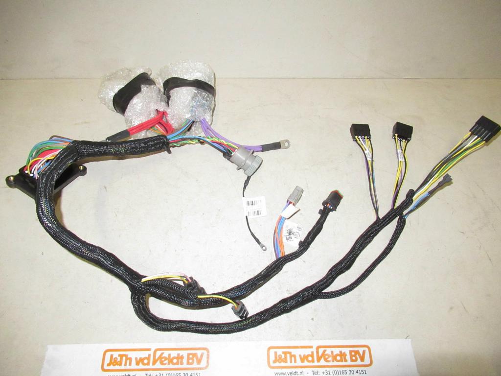 Caterpillar –  3889075