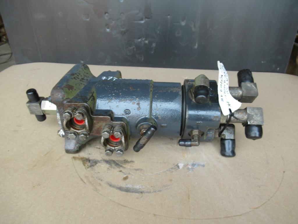 Komatsu – PC240LC-7K