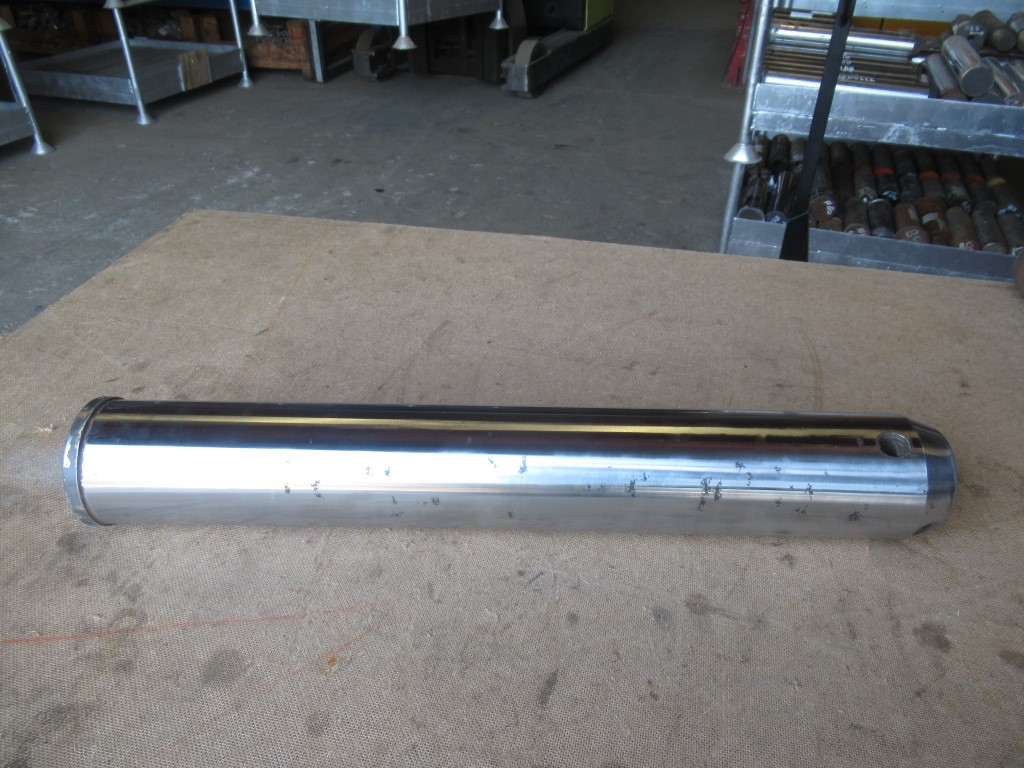 Volvo – 90×590