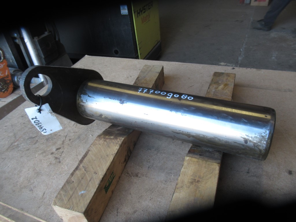 Caterpillar – 1544902