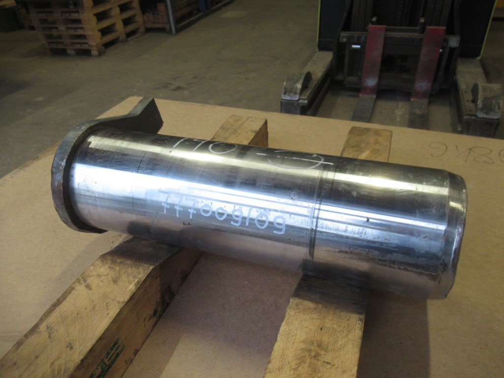 Volvo – 140×435